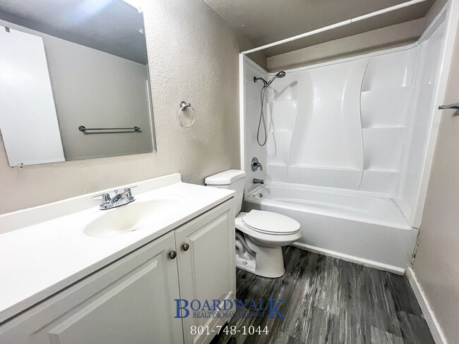 Building Photo - Amazing 2 bed 1 bath apartment in SLC