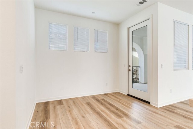 Building Photo - 26149 Park Ave