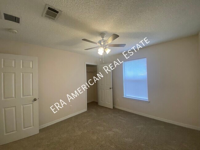 Building Photo - 7418 Woodmont Rd