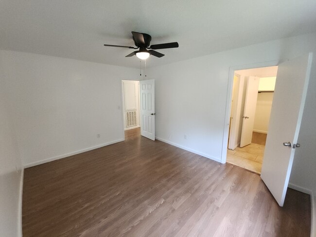 Building Photo - 6623 Foxboro Dr