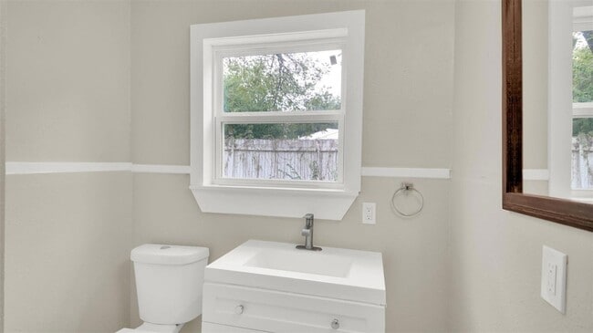 Building Photo - 4010 Speedway