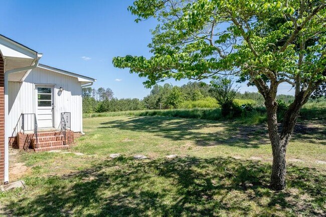 Building Photo - 641 Rocky Ford Rd