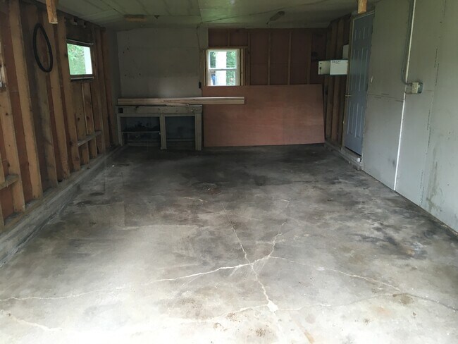 Building Photo - 3 Bed 1 Bath Single Family Home in Birnamwood