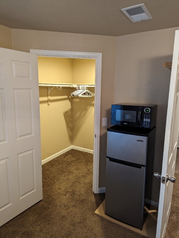 Building Photo - 323 Zuniga St