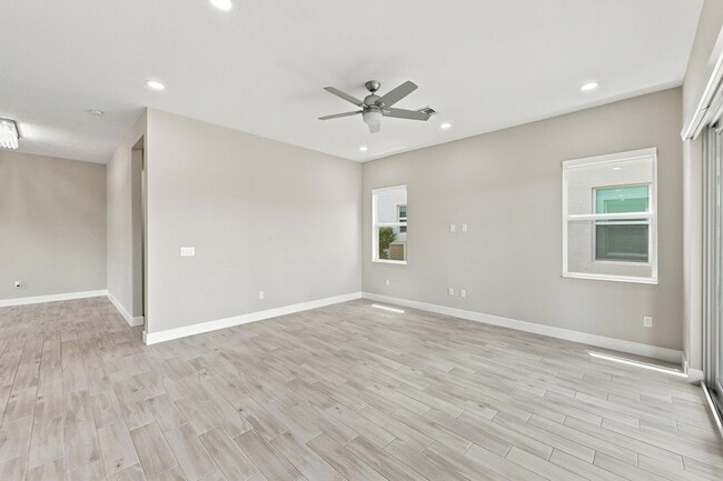 Building Photo - 5608 Macoon Wy