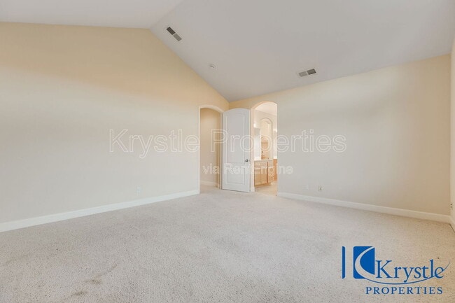 Building Photo - 6335 Newhaven Ln