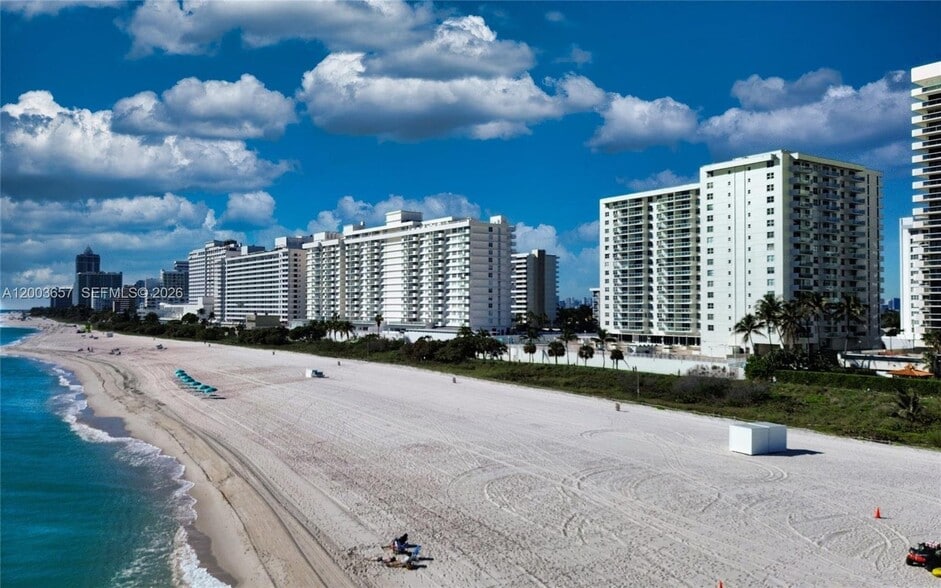 Building Photo - 5701 Collins Ave