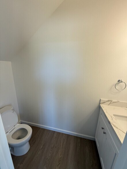 downstairs half bathroom - 4142 Avalon St