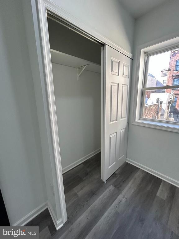 Building Photo - 717 Sansom St