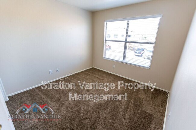 Building Photo - 12721 W Almeria Rd