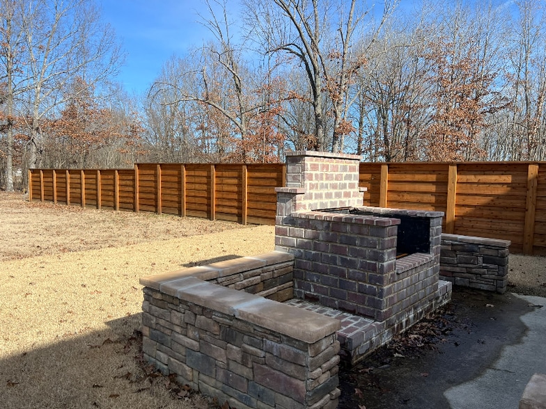 Building Photo - 2030 Shade Tree Dr