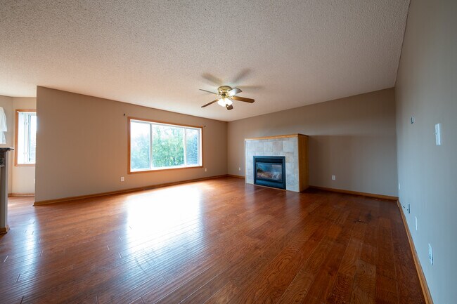 Building Photo - 10415 Ponds Way