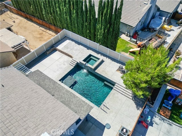 Building Photo - 12832 King Canyon Rd