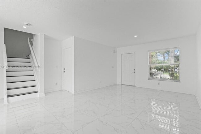 Building Photo - 2350 SW 86th Way