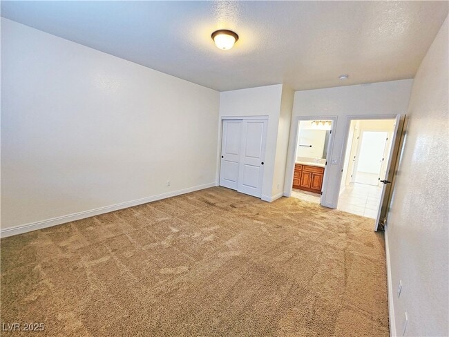 Building Photo - 4920 Honey Locust Dr