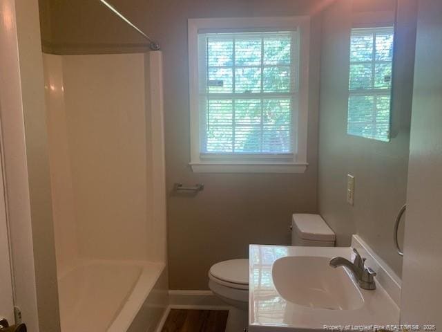 Building Photo - 814 Varsity Dr