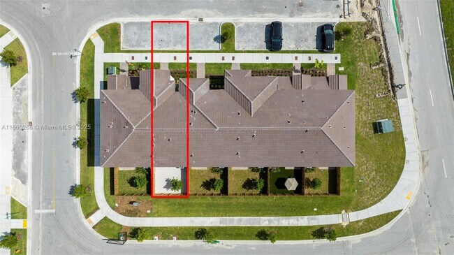 Building Photo - 2656 SE 28th St