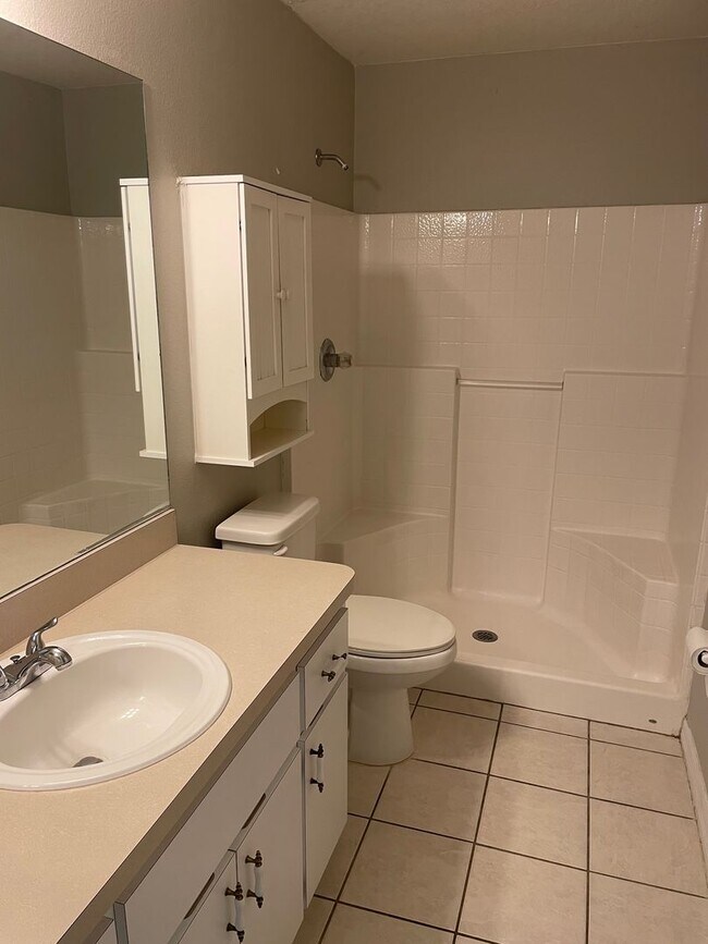 Building Photo - 2/2 Villa with a One-car garage in Dade City!