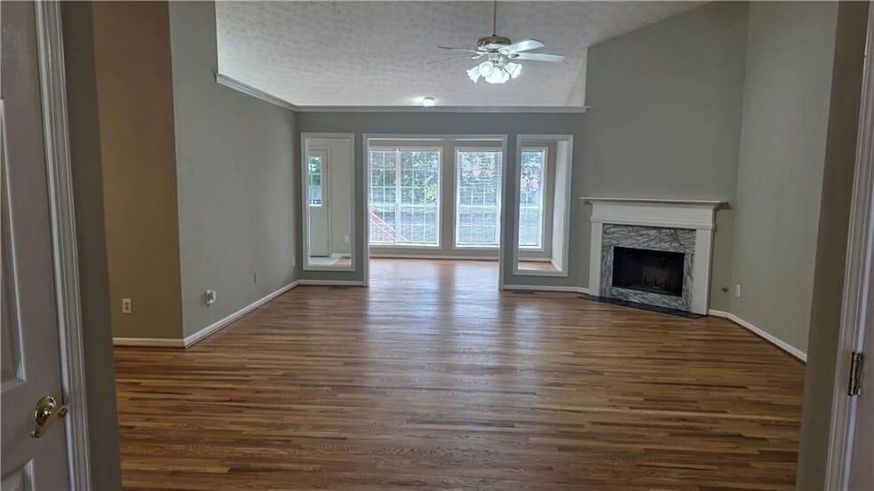 Building Photo - 2994 Hickory Run Cir NW