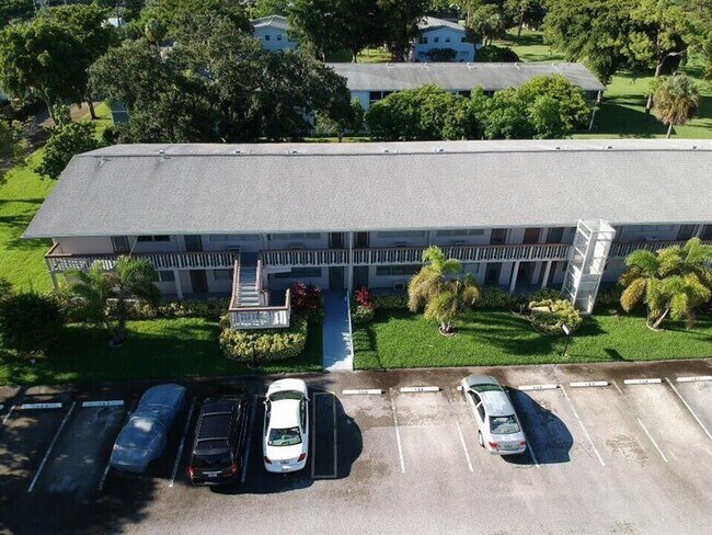 Building Photo - 161 Ventnor Dr
