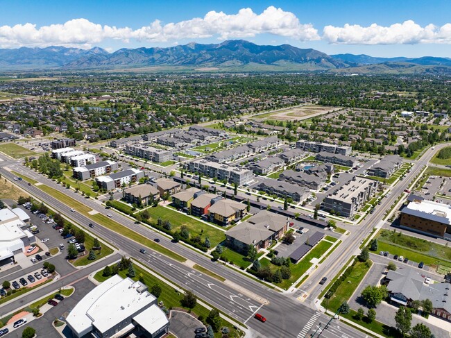 Building Photo - 210 S. Cottonwood, Unit 208
