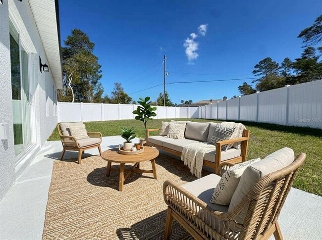 Building Photo - 4513 SW 170th Street Rd