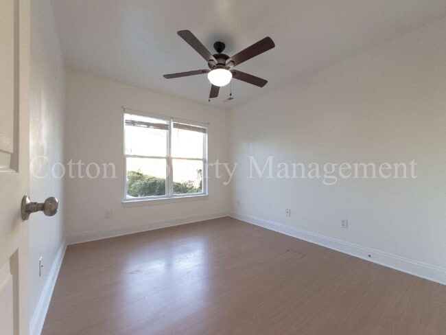 Building Photo - 120 S 9th St