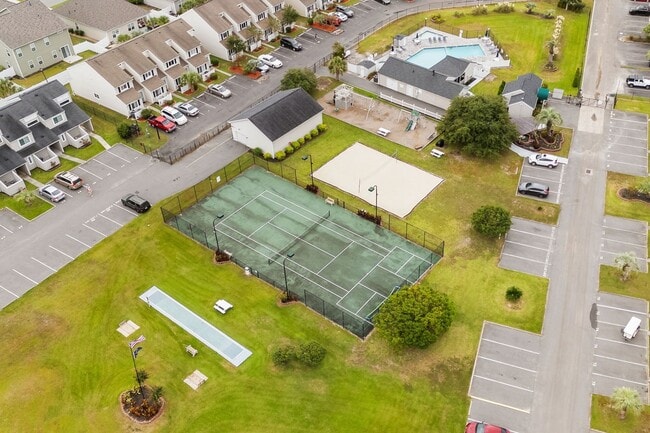 Building Photo - Now Allowing 1 small dog under 30Lbs - Spacious 2 bed/2 bath Deer Creek Villas-Surfside