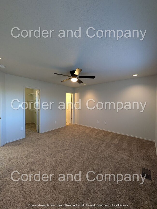 Building Photo - Beautiful & Cozy 3 Bedroom 2.5 Bathroom 1,760 Sq.Ft 2 Story Townhome