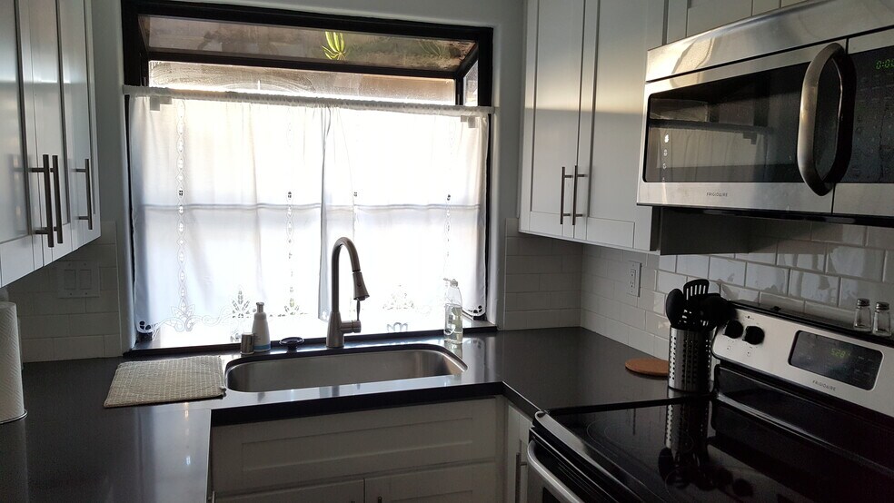 Building Photo - 4255 33rd St