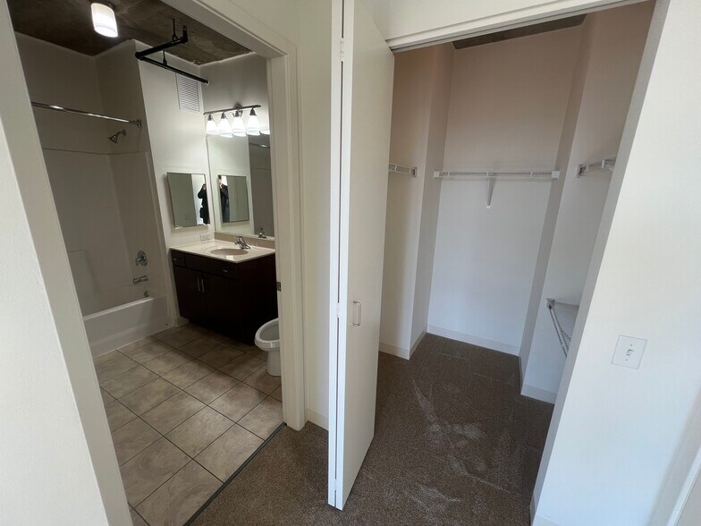 Building Photo - 111 W Polk St