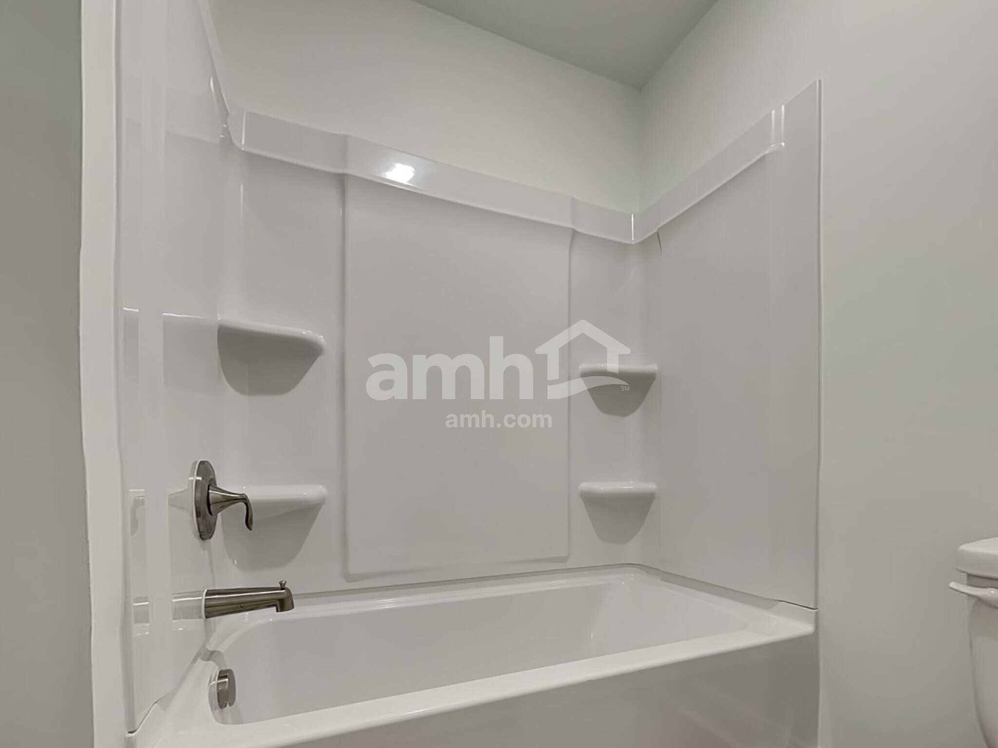 Building Photo - 523 Armstrong Curv