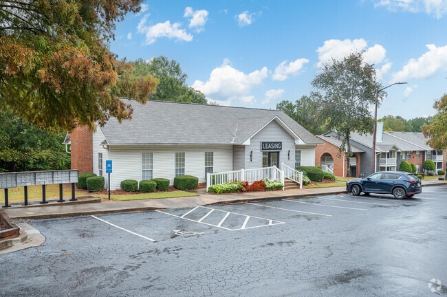 Leasing Office - Serene at Northside