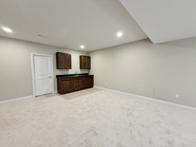 Building Photo - 3137 Broadstone Dr