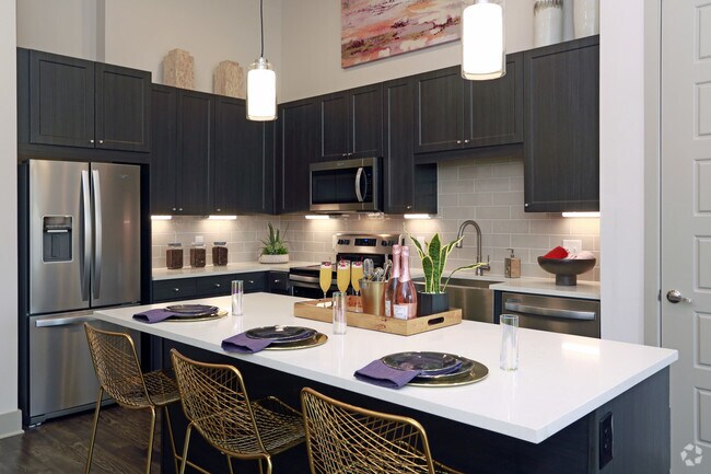 2BR,2BA-2B - Los Altos Trinity Green