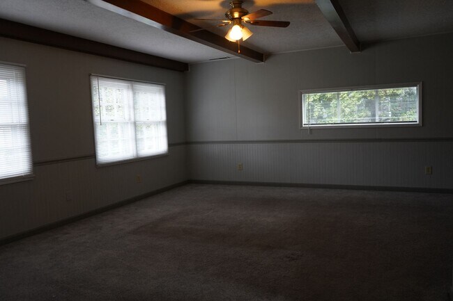 Building Photo - 7208 Mississippi Dr