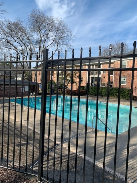 Building Photo - Spacious 1 bedroom unit in Green Hills. Gr...