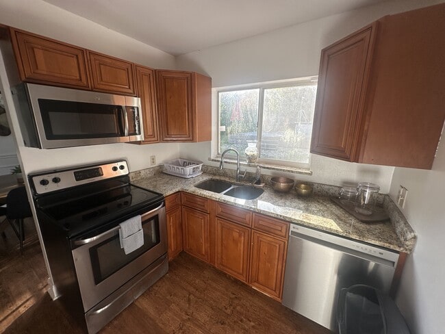 Building Photo - 381 S Cobble Ct