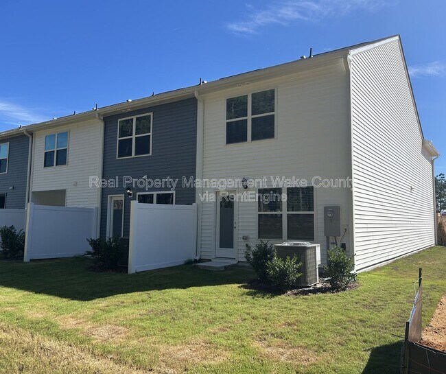 Building Photo - 8515 Beckett Chase Wy