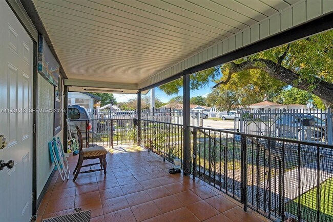 Building Photo - 3055 NW 23rd Ave