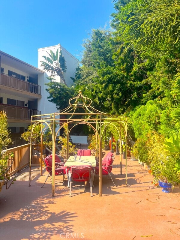 Building Photo - 100 Cliff Dr