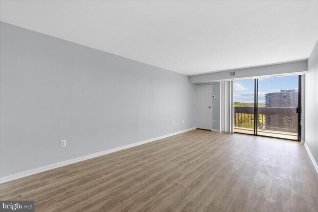 Building Photo - 5300 Holmes Run Pkwy