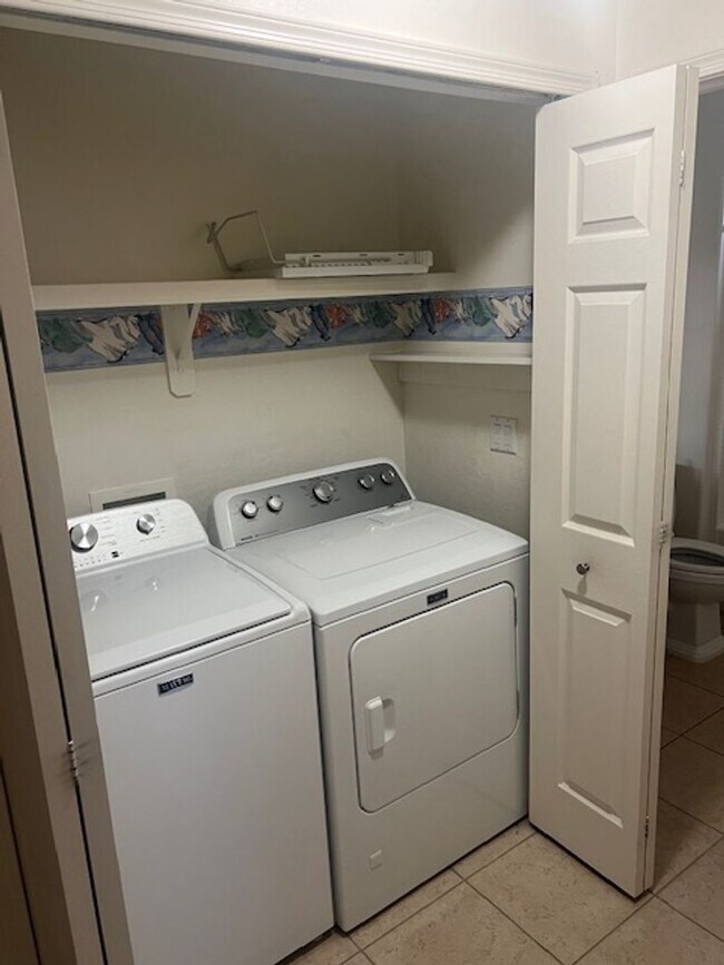 Building Photo - 3 Bedroom + 3 CG in Superstition Hills neighborhood