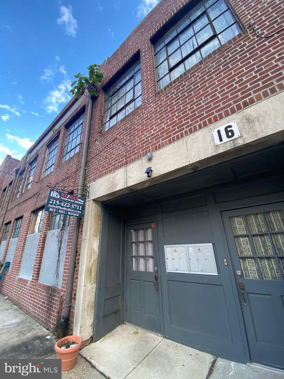 Building Photo - 14-16-16 Harvey St