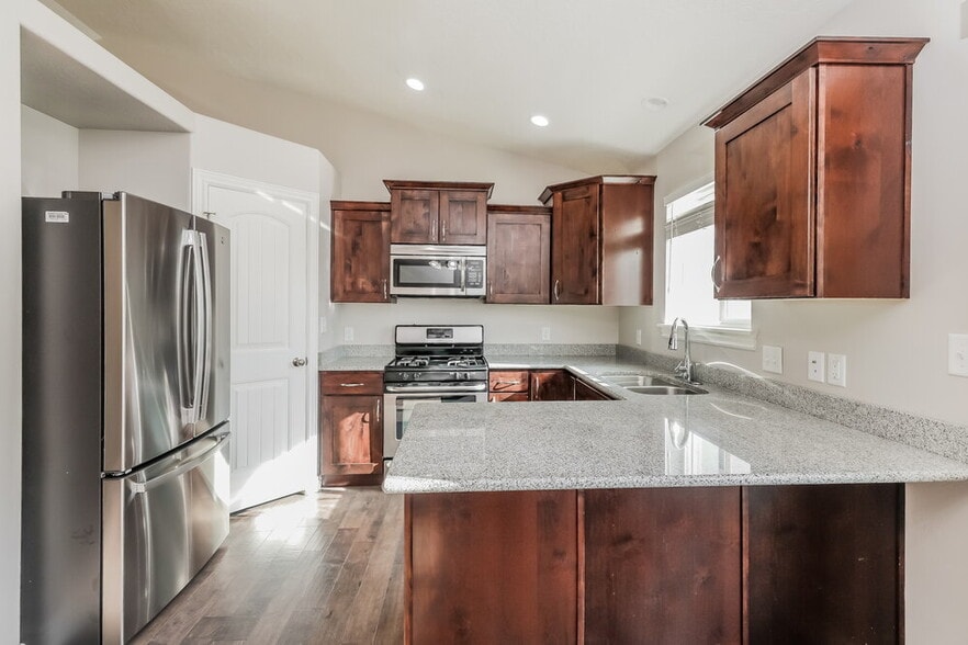 Building Photo - 1681 E Tumwater Ln