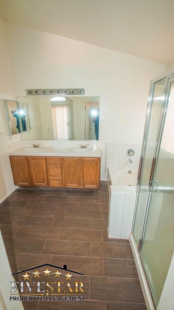 Building Photo - House for Rent on 4938 Shorebird Drive