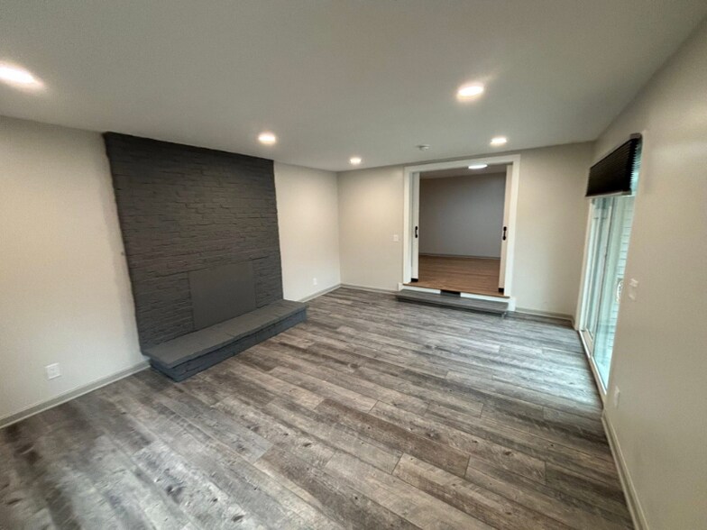 Building Photo - 5986 Smith Rd
