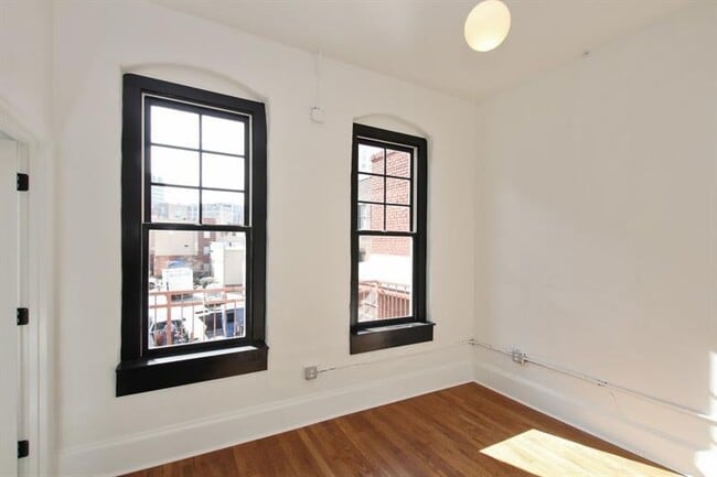 Building Photo - 145 Auburn Ave NE