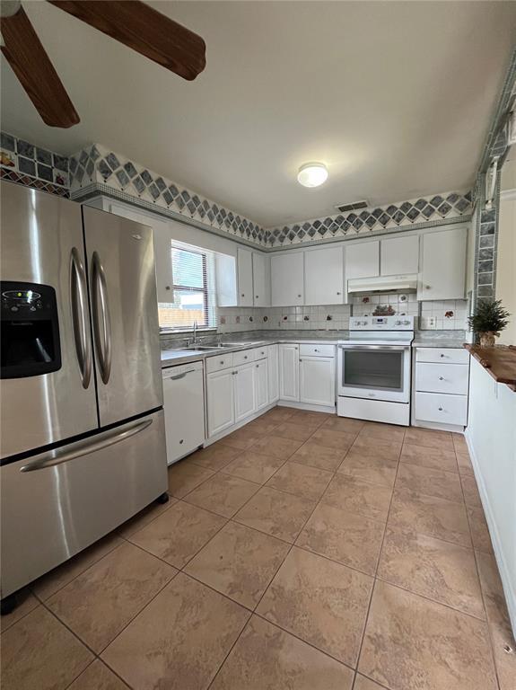 Building Photo - 6659 Westmont Dr