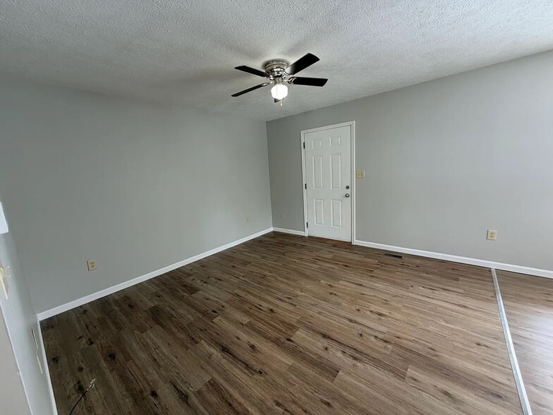 Building Photo - 8395 Shell Ln NW